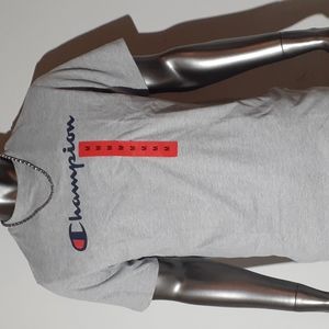 NWT Champion Short Sleeve T-Shirt - Medium - Gray